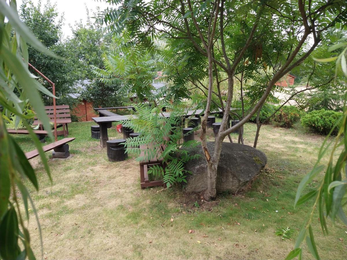 Dom Wczasowy Pieciu Pomostow I Domki Letniskowe Czaplinek Exterior foto