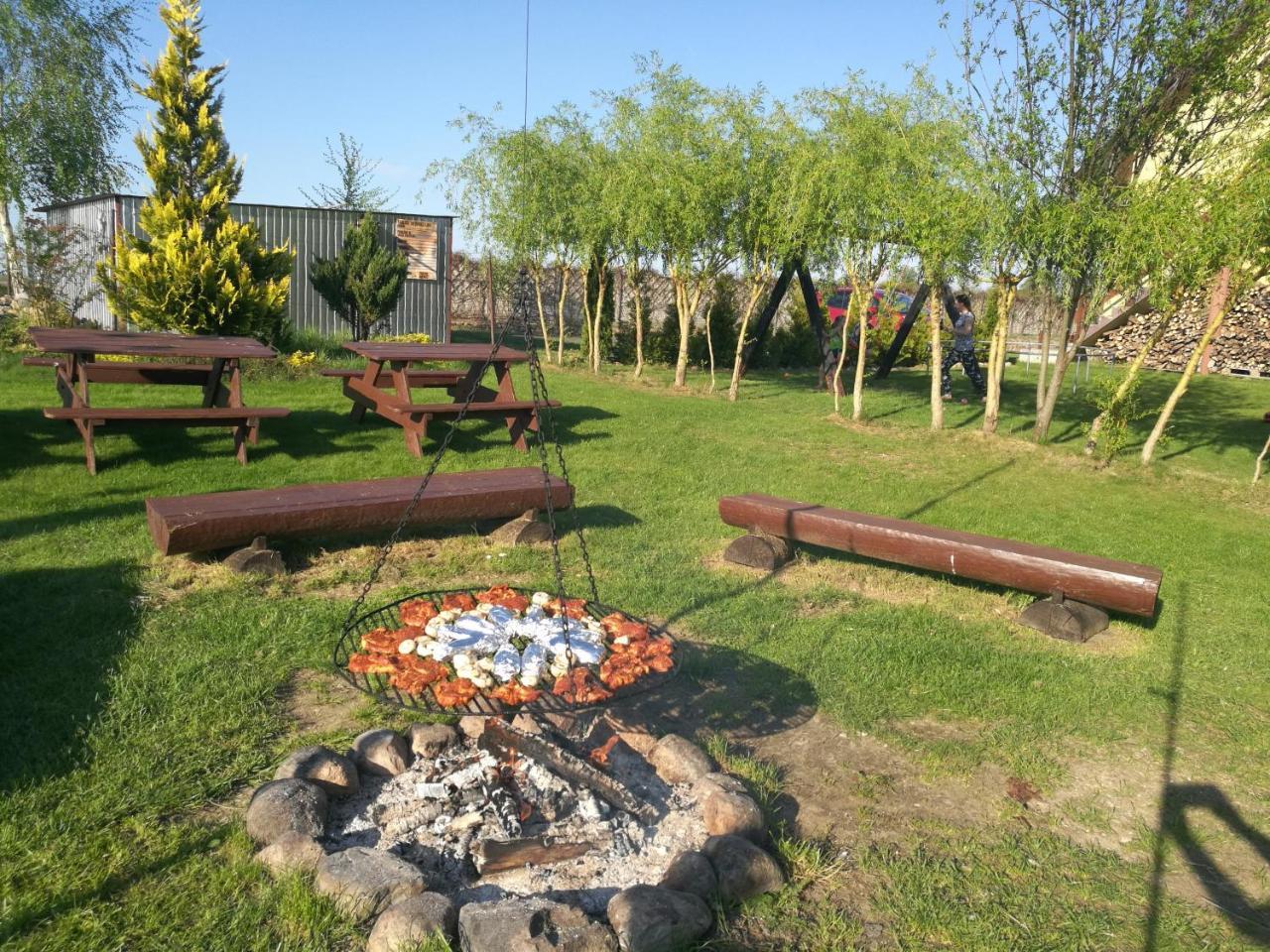 Dom Wczasowy Pieciu Pomostow I Domki Letniskowe Czaplinek Exterior foto