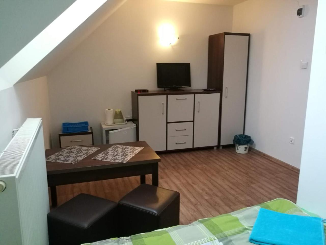 Dom Wczasowy Pieciu Pomostow I Domki Letniskowe Czaplinek Exterior foto